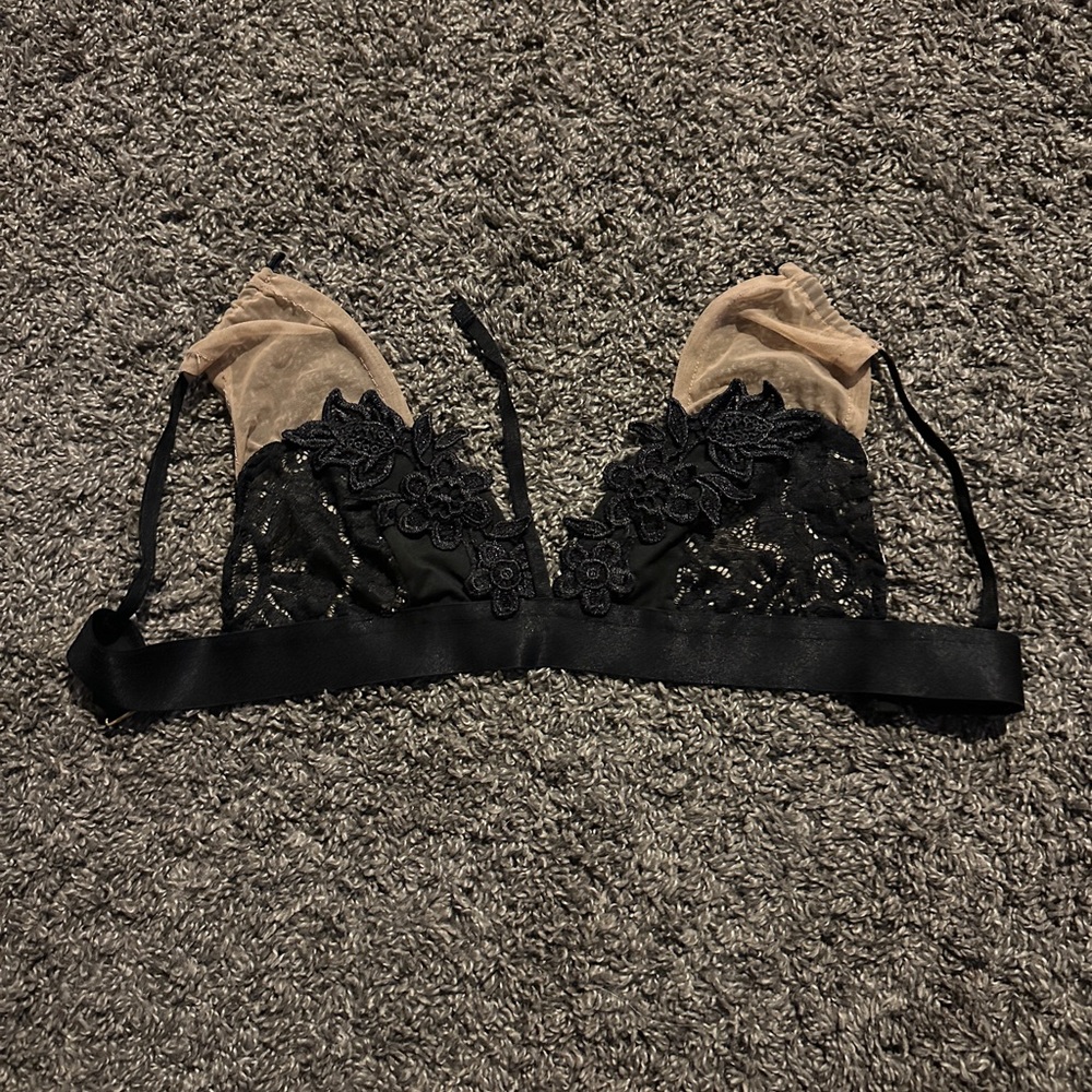 Elegant Black Lace Bralette